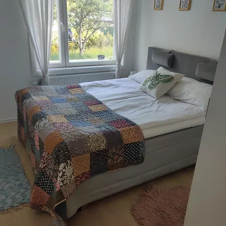 Sikvaegen Apartamento *